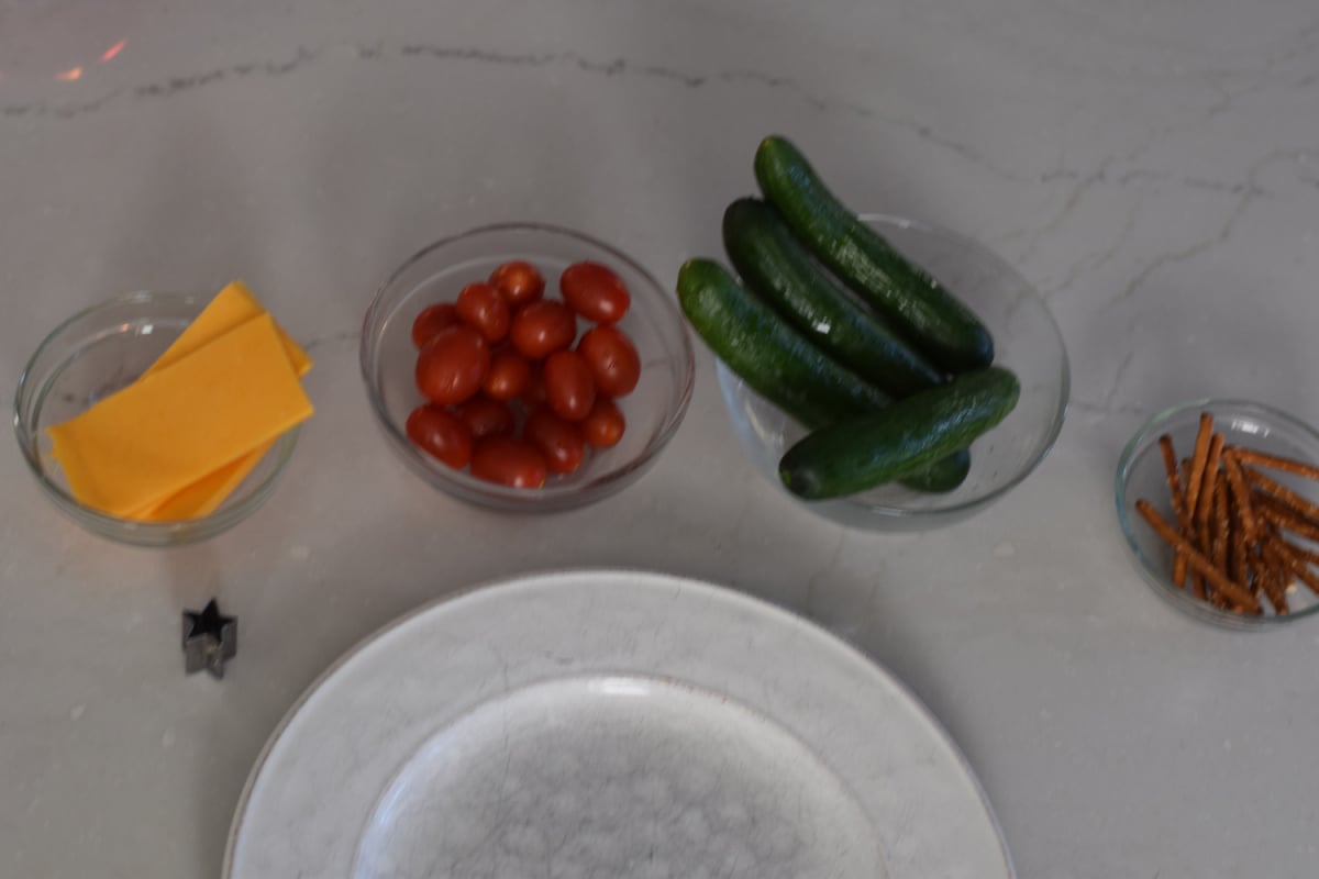 Christmas veggie tree ingredients 