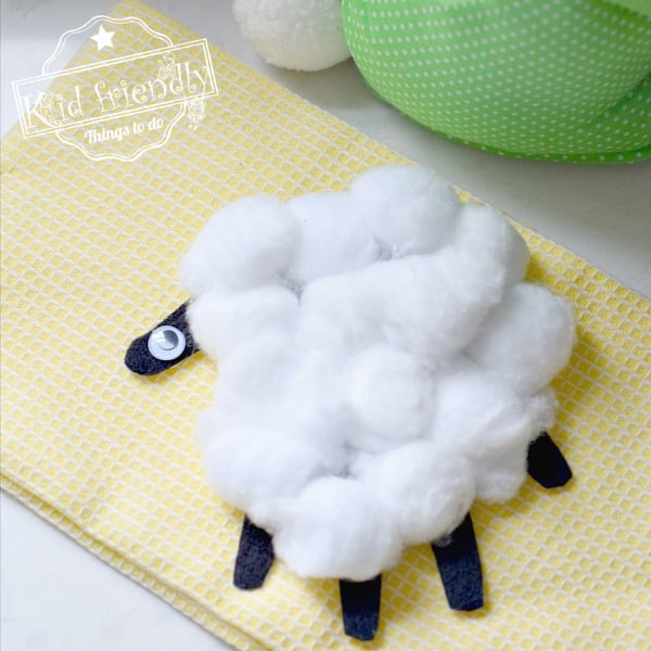 You are currently viewing Lamb Handprint Craft {Sheep Craft} | Kid Friendly Things To Do