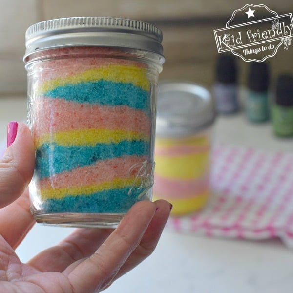You are currently viewing DIY Homemade Bath Salts with Essential Oils | Kid Friendly Things To Do