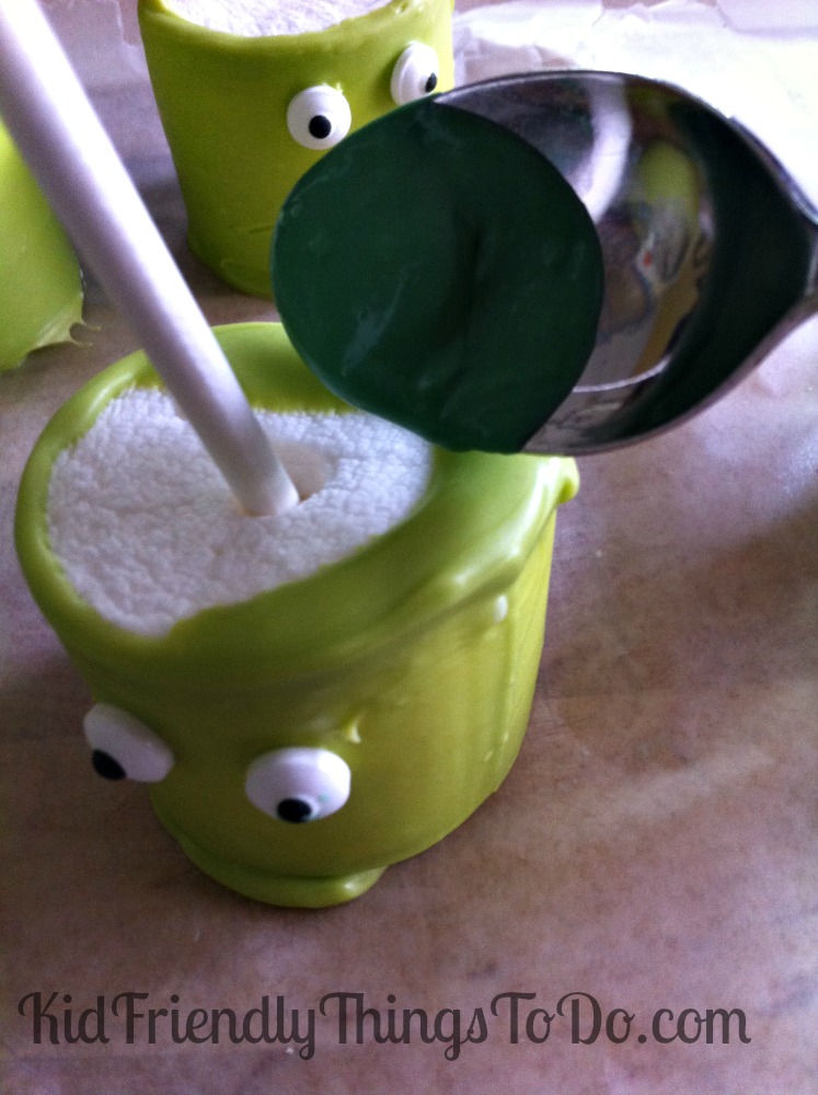 The Hulk Jumbo Marshmallow Pops