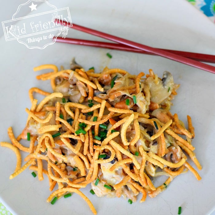 You are currently viewing Mom’s Cashew Chicken Casserole with Chow Mein Noodles | Kid Friendly Things To Do