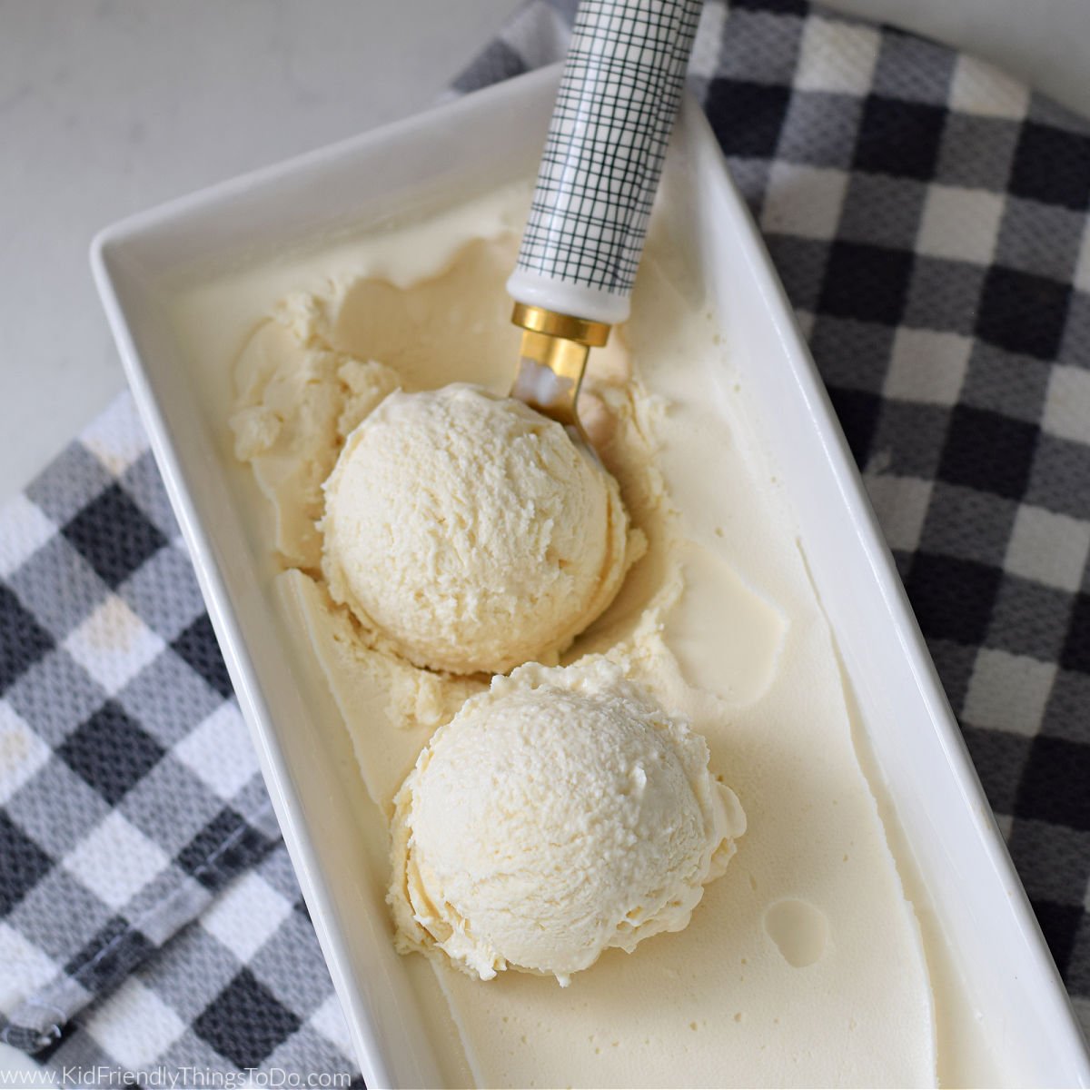 no-churn vanilla ice cream