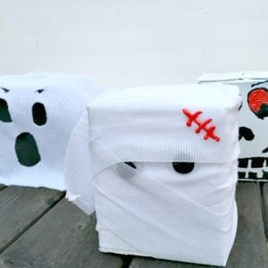 Read more about the article Fear Factor Game For Kids a Halloween Sensory Game  | Kid Friendly Things To Do