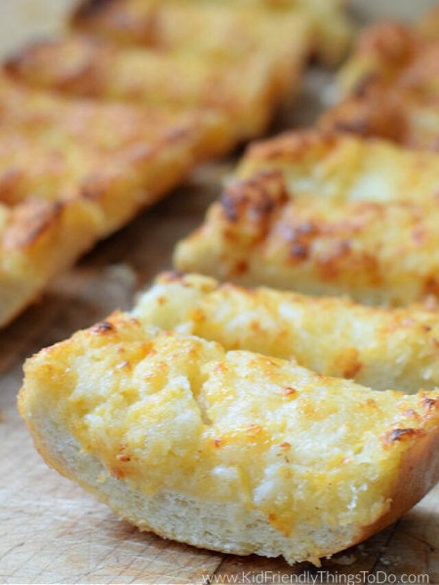 Cheesy Garlic Bread – Story