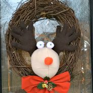 DIY Easy Plush Rudolph Wreath - KidFriendlyThingsToDo.com