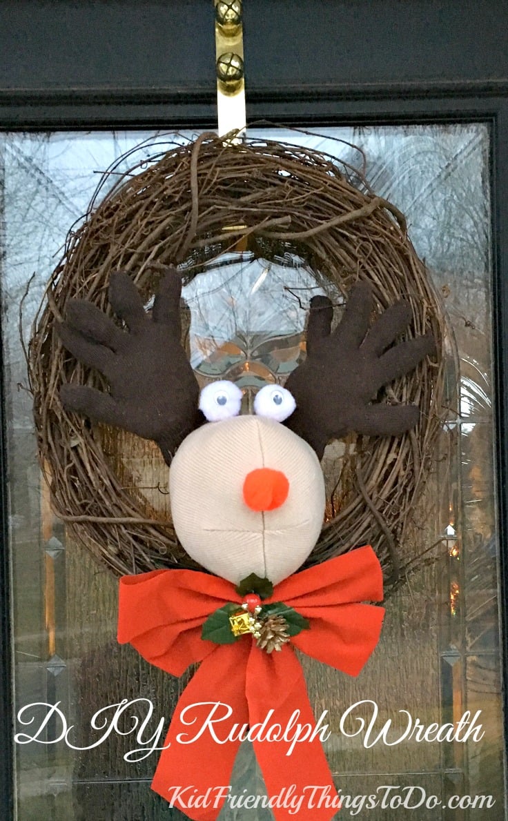 DIY Easy Plush Rudolph Wreath