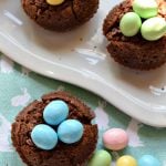Easy to make Brownie Bird Nest for a spring or Easter kid friendly treat - great dessert for Easter www.kidfriendlyhthingstodo.com