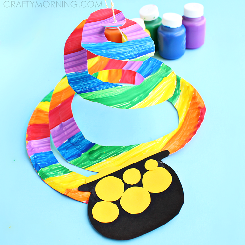 Paper plate rainbow 