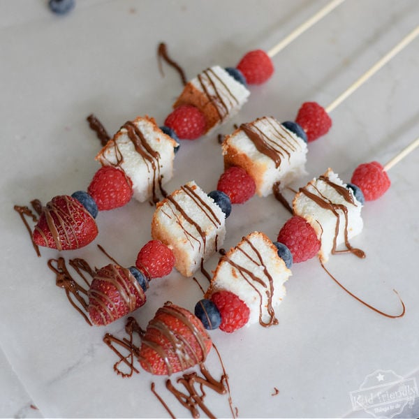 Patriotic Fruit Kabobs {The Hit of the Party!}