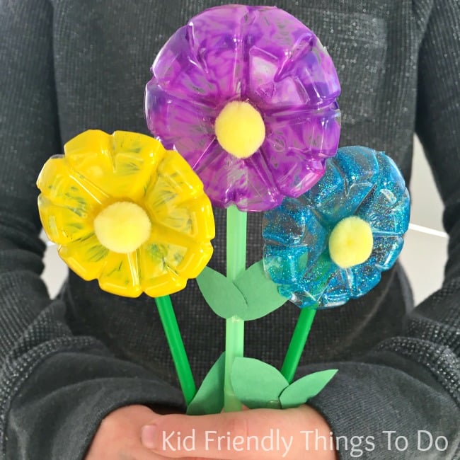 Water Bottle Flower Craft for Kids