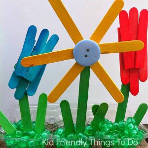 Read more about the article A Popsicle Stick Craft: Making A Garden of Flowers