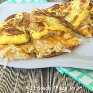 Amazing Cheesy Hash Brown Omelet Recipe - An easy and delicious family breakfast. KidFriendlyThingsToDo.com