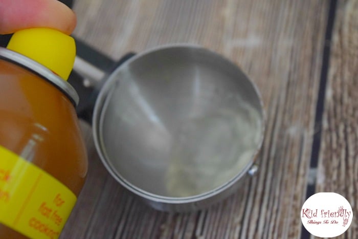 Kitchen hack - spray utensils with cooking spray when scooping out sticky syrup or honey - www.kidfriendlythingstodo.com