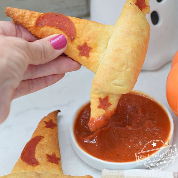 Read more about the article Crescent Roll Witch Hats {So Easy!} | Kid Friendly Things To Do