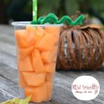 Fun and Easy Pumpkin Fruit Cups For a Healthy Kids Fall & Halloween Treat - www.kidfriendlythingstodo.com