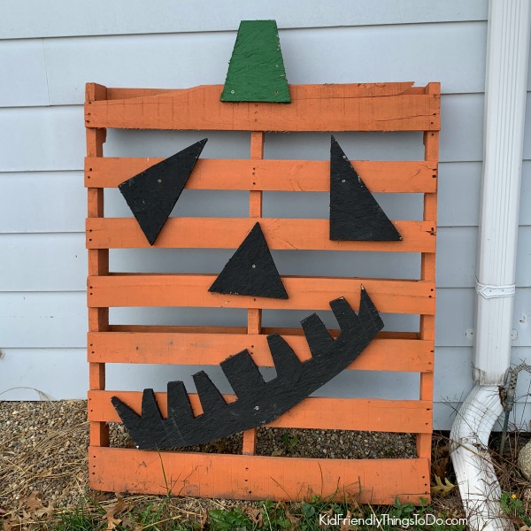 Fall Decorations Made From Pallets Shelly Lighting 9606