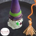 Melting Witch Ice Cream Treat For Kids on Halloween - Such a fun and simple to make Halloween Snack! A Perfect fun food treat or dessert for those Halloween parties! www.kidfriendlythingstodo.com
