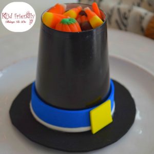 Read more about the article Pilgrim Hat Cup Treat Holder Craft for a Kid Friendly Thanksgiving
