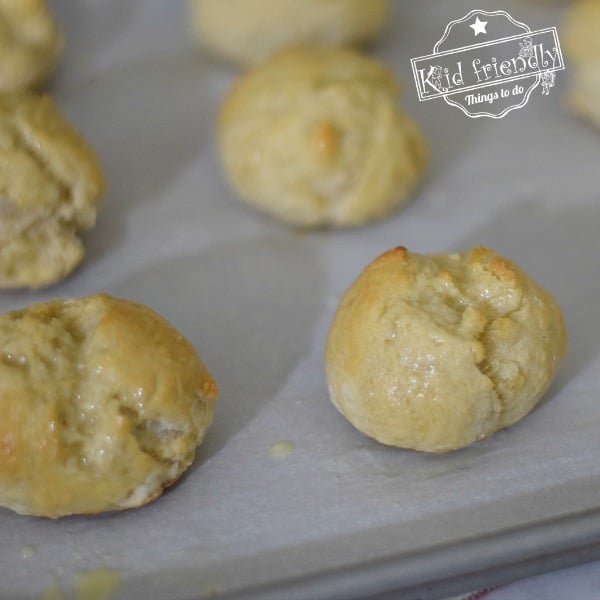 60 Minute Dinner Rolls Recipe | Kid Friendly Things To Do