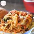 Spinach & Mushroom Baked Spaghetti Casserole Recipe - Easy and delicious. Made with cottage cheese. www.kidfriendlythingstodo.com