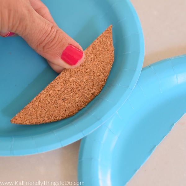 Paper Plate Fish Bowl Craft for Kids - 5 Minutes for Mom