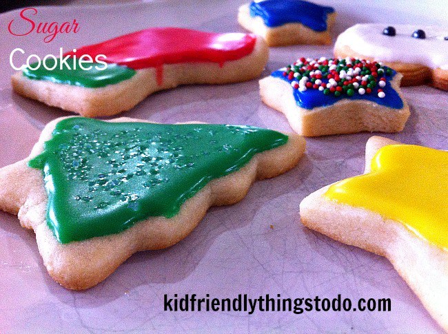 Best ever Christmas Sugar cookie - www.kidfriendlythingstodo.com