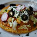 Quick Chicken Tostadas - Easy Mexican Food Recipe - Simple and absolutely delicious recipe for busy nights with the family! www.kidfriendlythingstodo.com