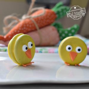 These Easter Chick Treats are perfect for your Easter Celebration. Learn how to make these simple Oreo Cookie Easter Chicks. So easy to make and Perfect for spring or Easter with the kids. - www.kidfriendlythingstodo.com