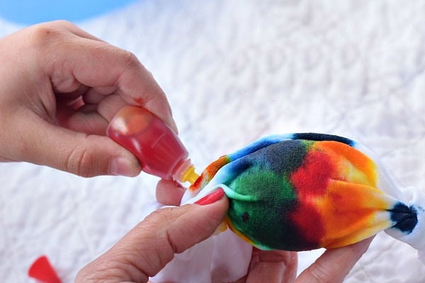 How to Tie Dye Easter Eggs