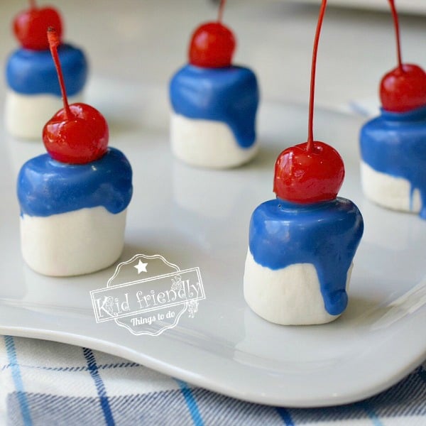 Firecracker Chocolate Marshmallows {An Easy Patriotic Treat} | Kid Friendly Things To Do