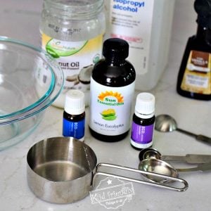 DIY Natural Bug Spray that Works Great On Repelling Mosquitoes