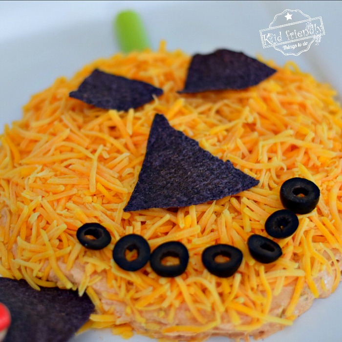 Jack-O-Lantern Taco Dip For a Crowd