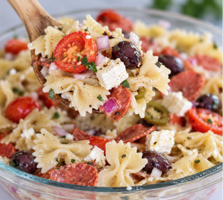 Greek Pasta Salad Recipe for Parties and Potlucks