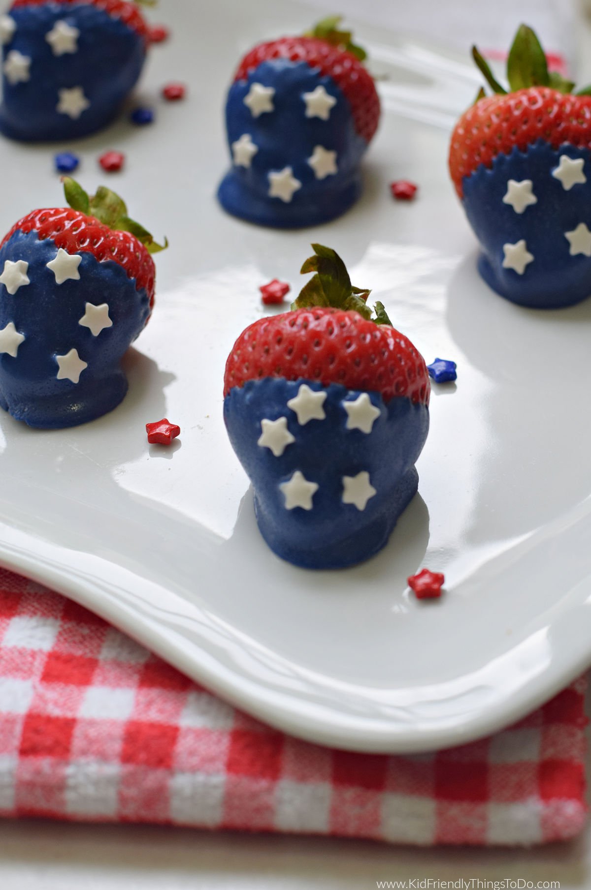 patriotic chocolate covered strawberries 