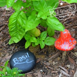 Read more about the article Garden Stone Markers {A Rock Painting Idea for Kids} | Kid Friendly Things To Do