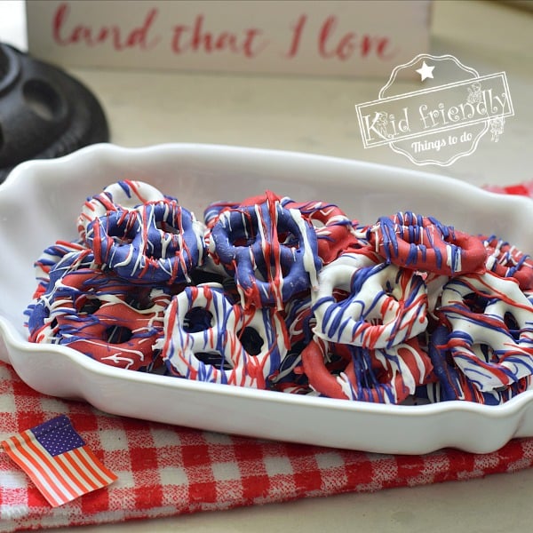 Making Red, White and Blue Chocolate Covered Pretzels