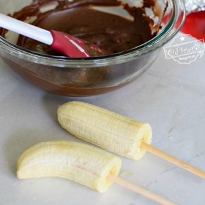 making frozen banana popsicle treats