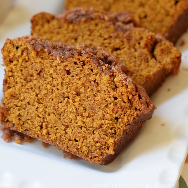 You are currently viewing Pumpkin Bread With a Streusel Topping