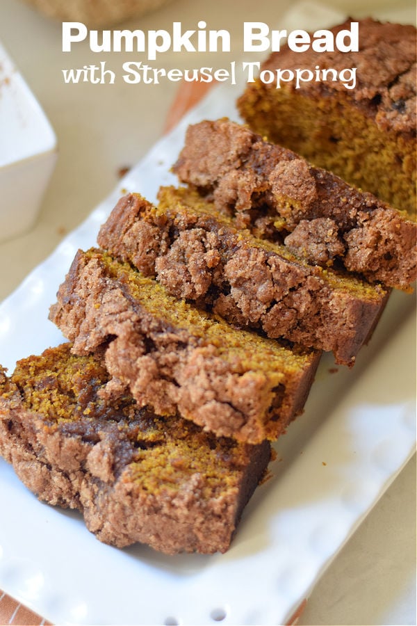 pumpkin bread with streusel topping 