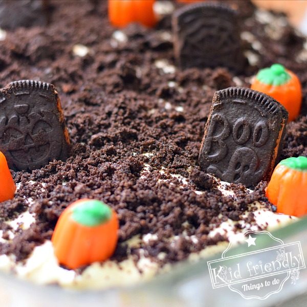 Cemetery Cookie Dessert for Halloween 