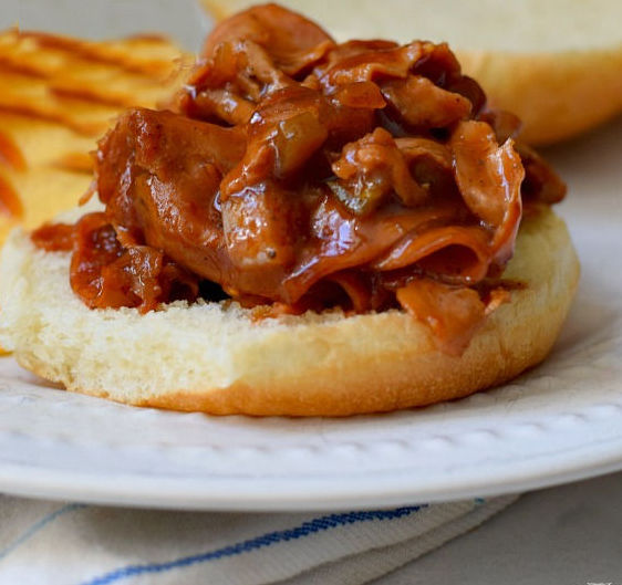You are currently viewing Slow Cooker BBQ Ham Sandwiches