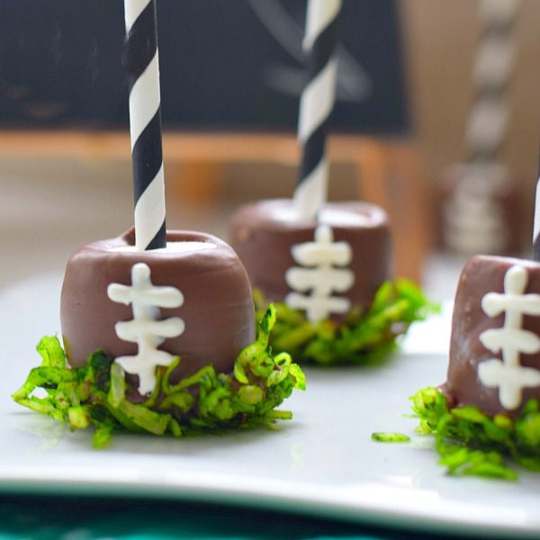You are currently viewing Football Marshmallow Pops {Football Party Dessert Idea}