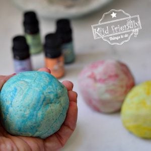 Read more about the article Scented No Cook Playdough {with Essential Oils} | Kid Friendly Things To Do