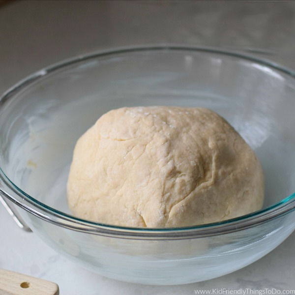You are currently viewing A Simple Homemade Pizza Dough Recipe