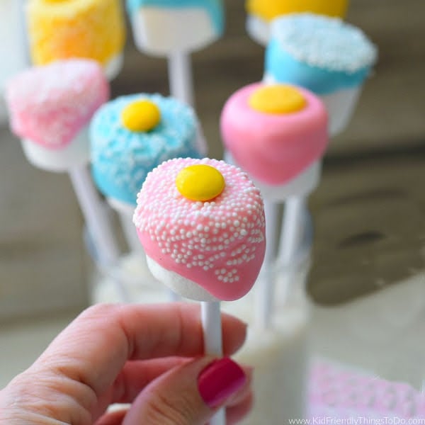 You are currently viewing Pastel Chocolate Marshmallow Pops on a Stick