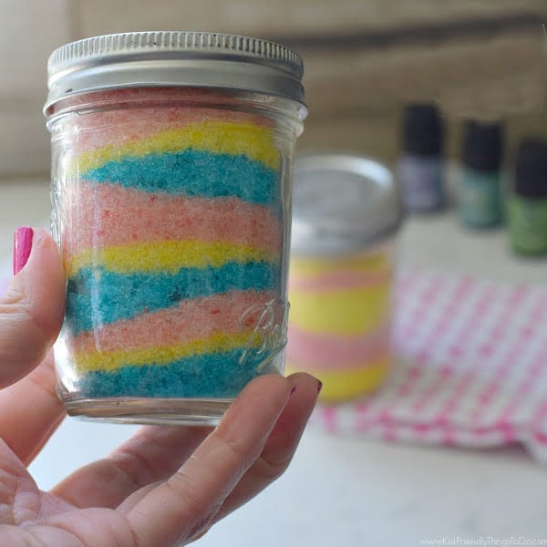 Read more about the article DIY Homemade Bath Salts
