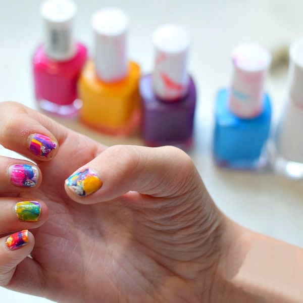 how to tie-dye fingernails easy