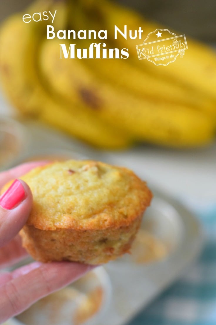 easy banana nut muffins