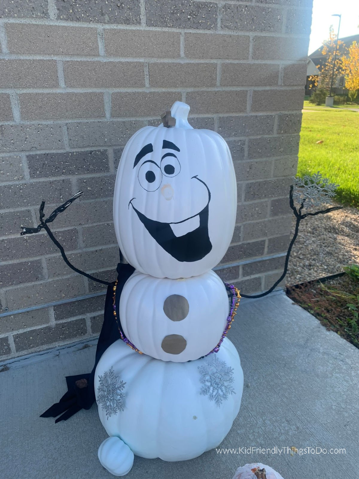 Olaf no-carve pumpkin 