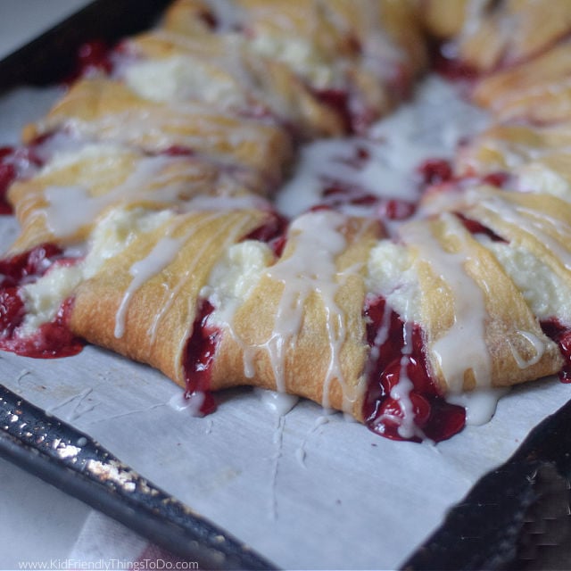 Cherry and Cream Cheese Crescent Roll Ring